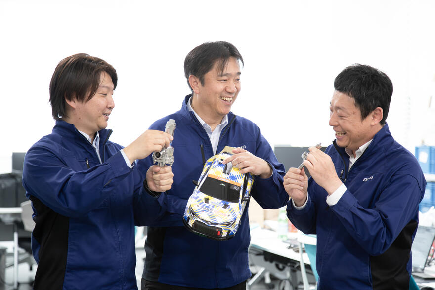 メンバー集合写真.jpg