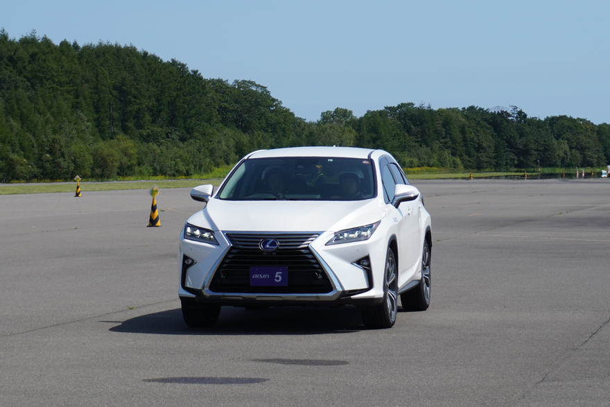 開発品を搭載した試験車両