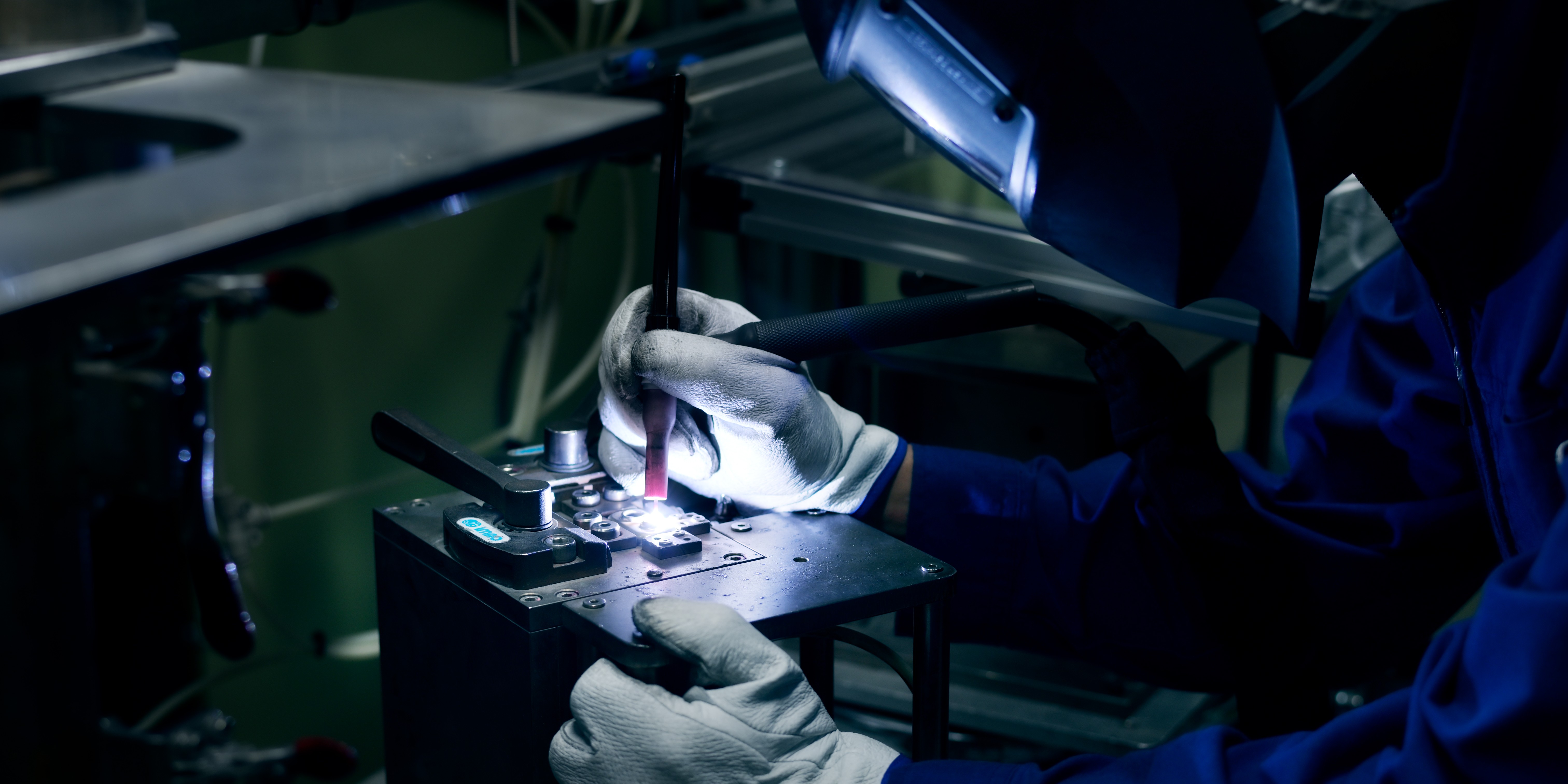 磨き上げた溶接技術を製品にも伝承にも生かす