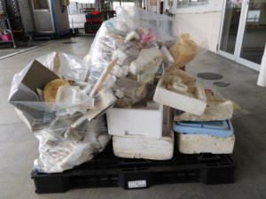 大量のゴミ！お疲れさまでした。