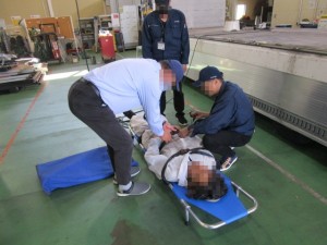 新湊怪我人.救護2