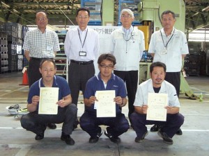 表彰（左：濱田選手　中：江川選手　右：佐々木選手）