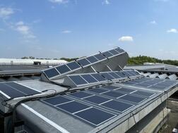 大林組技術研究所屋上に設置されたペロブスカイト太陽電池