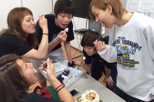 ケーキ争奪戦