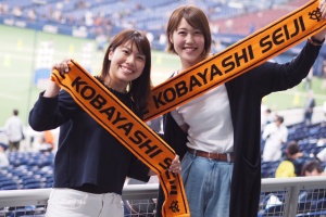 小林選手のマフラータオルをゲット!