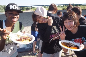 チーム最年少と最年長。左からGO(コナテ選手)、タカ、ユウ(江良選手)