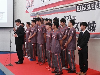 アレイオンズ　天日ヘッドコーチの挨拶