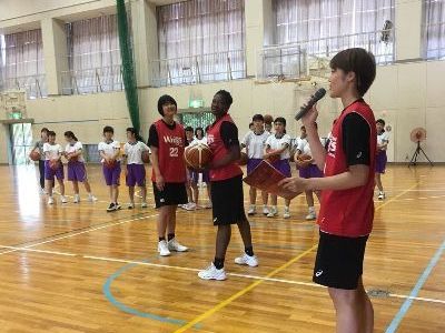 指導中の板谷選手