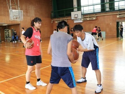 7 土 愛知県内各地でクリニックを実施しました News ウィングス 女子バスケットボール 株式会社アイシン