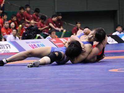 初戦の様子（青）