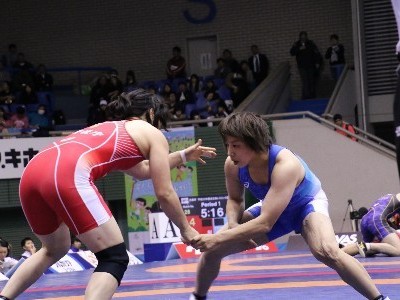渡利選手 試合の様子（青）