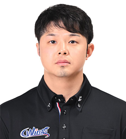 アシスタントコーチ兼通訳